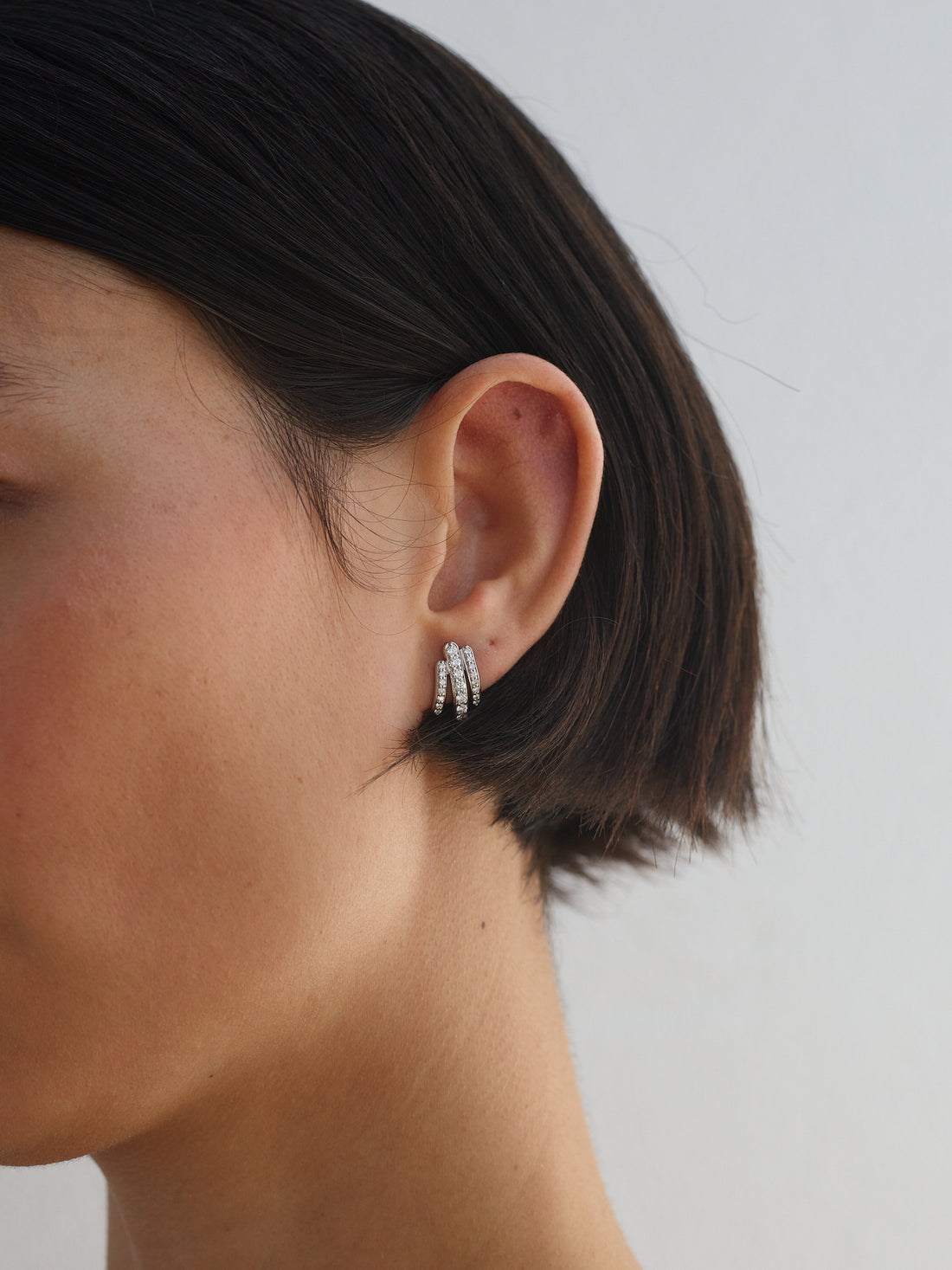 Small Diamond Gatsby Earrings in White Gold